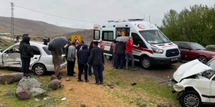 Dersim’de trafik kazası: 4 yaralı