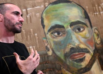 Diş fırçasıyla yaptığı resim, Avustralya'nın en iyi ödülü için finale kaldı