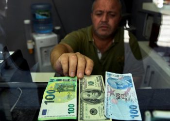Dolar 16 TL sınırına dayandı, Euro 16,80’i aştı