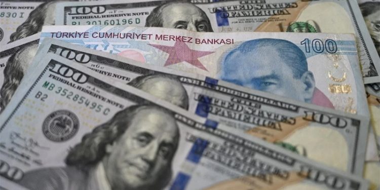 Dolar kurunda yükseliş trendi sürüyor: Bankacılar nedenlerini anlattı