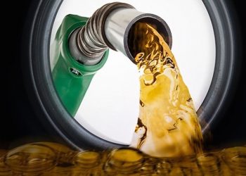 Dolardaki yükseliş akaryakıtı vurdu: Benzin ve motorine zam