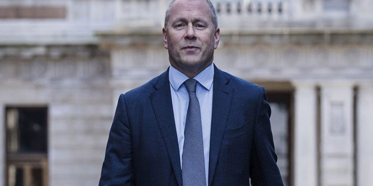 Dünyanın en büyük varlık fonunun patronu en kötü riski açıkladı