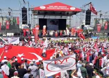 EYT&rsquo;liler Maltepe&rsquo;de buluştu: &lsquo;EYT sandıkta hesap soracak&rsquo;