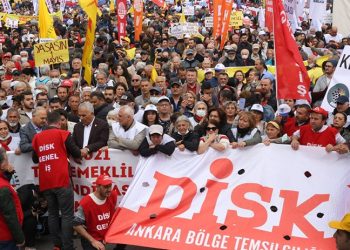 Edirne’den Kars’a 1 Mayıs kutlaması: Kurtuluş yok ya hep beraber ya hiçbirimiz
