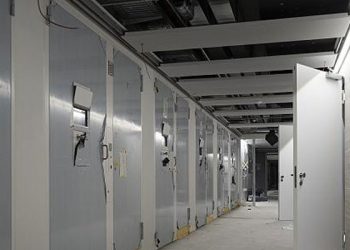 Ekvador'da cezaevinde çeteler arası çatışma ve isyan: 43 ölü, 100 firar