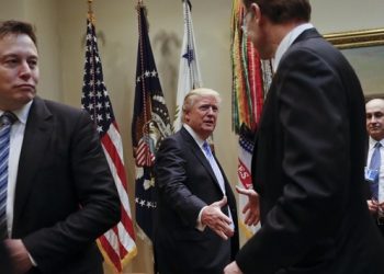 Elon Musk: Trump'a Twitter yasağı aptalca, kaldıracağım