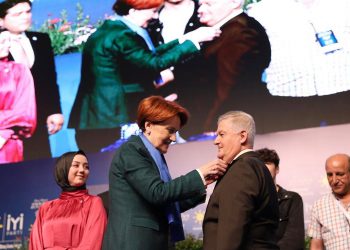Emekli Albay Ahmet Zeki Üçok, yargılamalardan ‘kaçmak’ için mi İYİ Parti’ye sığındı?