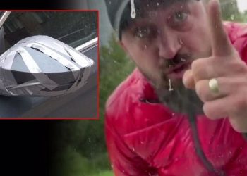 Emniyet şeridini ihlal etti, kendisini uyaran sürücünün arabasına saldırdı