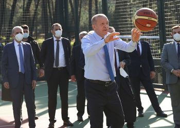 Erdoğan: Her hafta basket oynuyoruz, bir numara benim