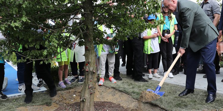 Erdoğan, Kılıçdaroğlu’nun ‘kaçacak’ iddiasına cevap verdi: Son nefesimize kadar buradayız