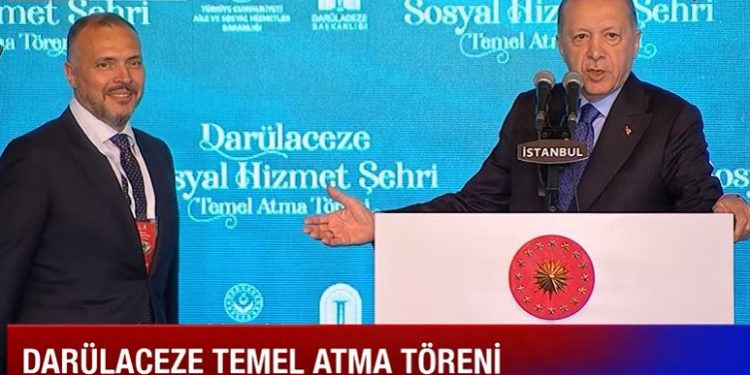 Erdoğan, müteahhidi böyle fırçaladı: Ne diyor bu ya! Ne yapıyorsun sen?