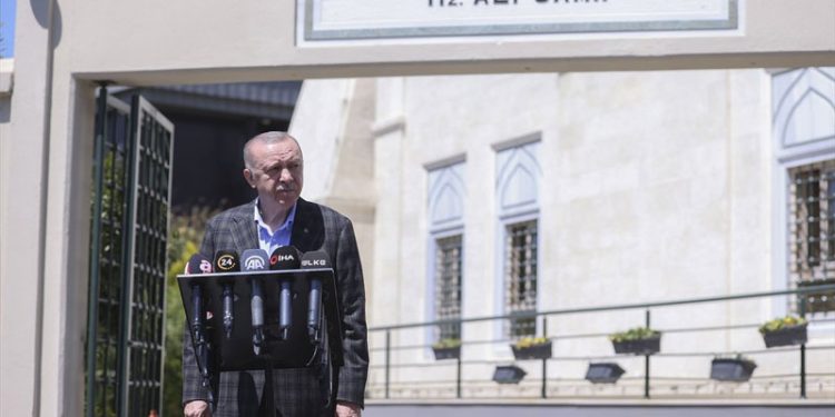 Erdoğan'dan Finlandiya'nın NATO başvurusuna yanıt: Olumlu değiliz