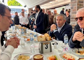 Ertuğrul Özkök Karadeniz gezisini anlattı: 'VIP kuru fasulye' masasında o gün neler yaşadık?