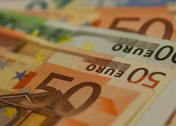 Euro, 17 TL'yi geçti!