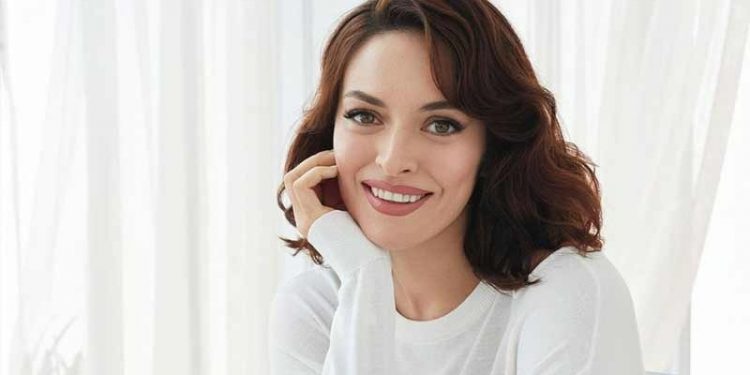 Ezgi Mola'dan 'gündem' isyanı: Ödüm kopuyor