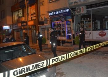 Eğlence mekanı çıkışı havaya ateş açan polis, açığa alındı