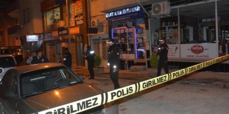 Eğlence mekanı çıkışı havaya ateş açan polis, açığa alındı