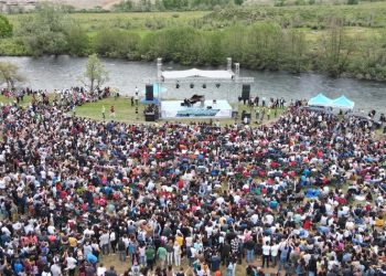 Fazıl Say, Munzur Nehri kıyısında konser verdi
