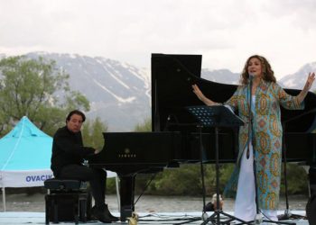 Fazıl Say Munzur'un kıyısında konser verdi: Burada olmak benim için onur