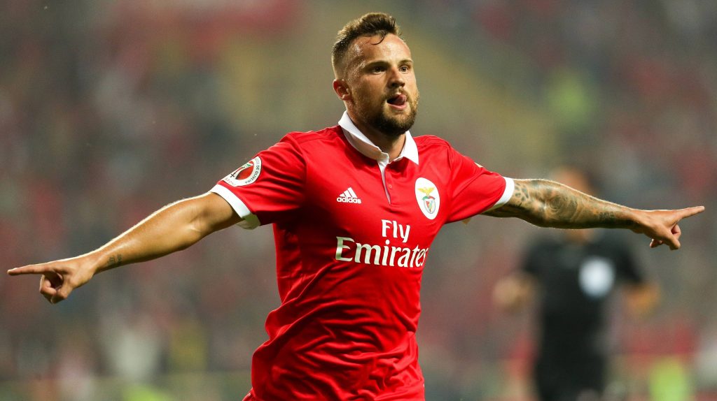 Fenerbahçe'de Seferovic sesleri