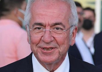 Fenerbahçe Başkanvekili Bilecik'ten "pankart" tepkisi: Bir silahın ucuna asarak bunu göstermelerini esefle kınıyorum, insanlık onuruna bu yakışmaz