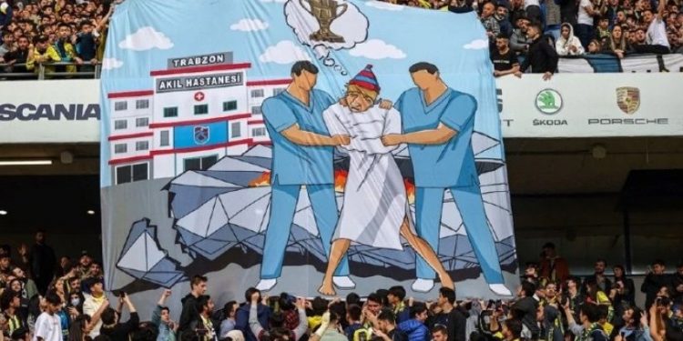 Fenerbahçe, idmanda Trabzonspor’a göndermeler yaptı