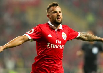Fenerbahçe'de Seferovic sesleri