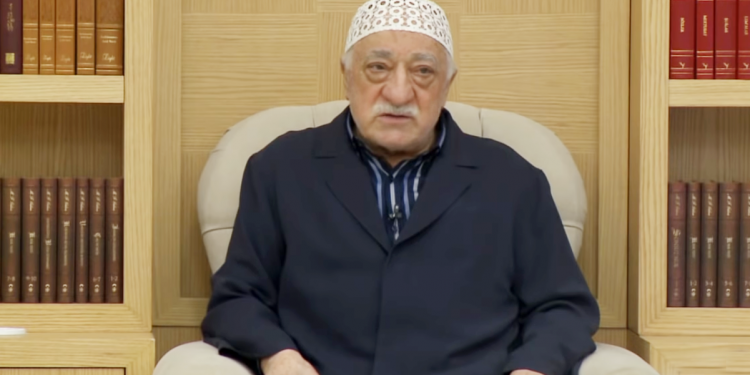 Fethullah Gülen: Zemheride de bulunsak imanımız bize taptaze baharlar vaad ediyor