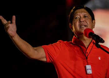 Filipinler'de devlet başkanlığı seçiminde Ferdinand Marcos açık ara önde