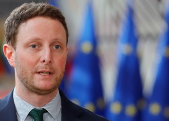 Fransa, Ukrayna’nın AB’ye üyeliğinin 15-20 yıl sürebileceği konusunda uyardı