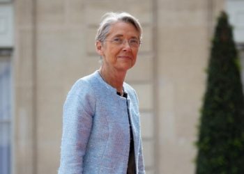 Fransa'da 30 yıl sonra ilk kadın başbakan