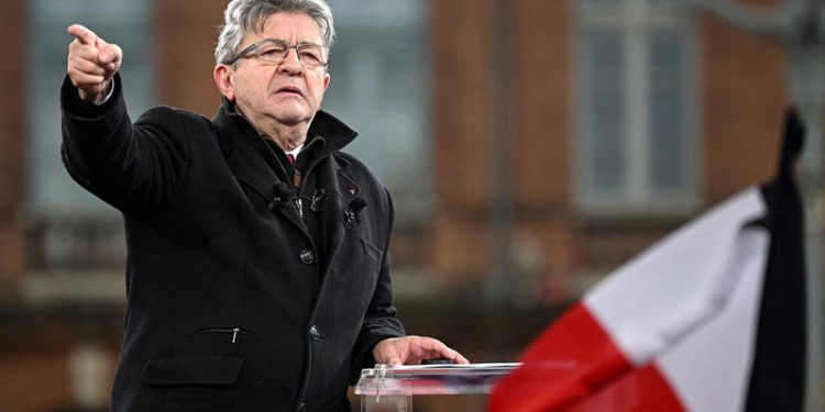 Fransa'da aşırı sol ve yeşiller genel seçimlerde Macron'a karşı birleşti