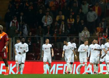 Galatasaray'ı deplasmanda yenen Sivasspor ilkleri yaşadı