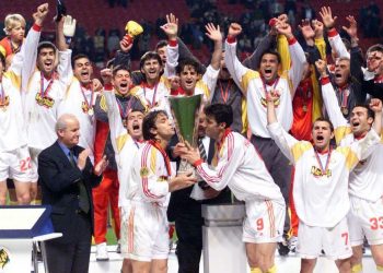 Galatasaray’dan yine Hakan Şükür’süz UEFA şampiyonluğu videosu
