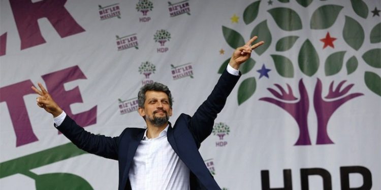 Garo Paylan: Akşener beni kurtlar sofrasına attı