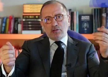 Gazetecileri dolandırmaya çalışan çocuk yakalandı