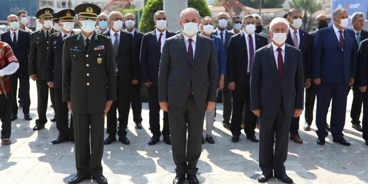 Genelge değişti: Resmi törenlerde emniyet müdürleri ile jandarma komutanları kaymakamların önünde yer alacak