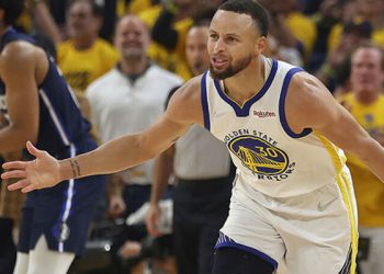 Golden State Warriors, Batı finalinde seriyi 2-0 yaptı