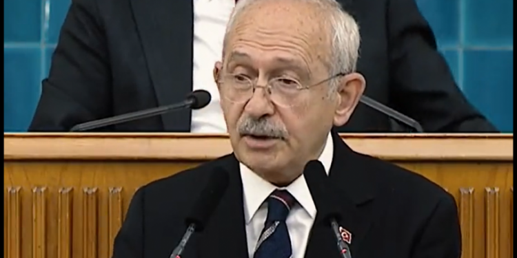 Grup toplantısında duyurmuştu: Kılıçdaroğlu bir kez daha saat 22'yi işaret etti