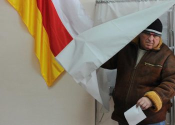 Güney Osetya Rusya'ya katılım referandumunu iptal etti