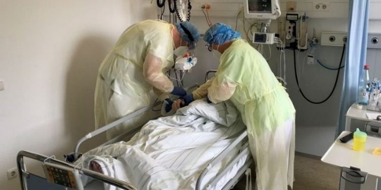 Günlük Koronavirüs Tablosu açıklandı: 3 kişi yaşamını yitirdi, bin 264 yeni vaka