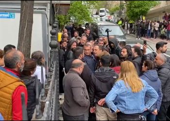 HDP binası önünde milletvekiline tehdit: Seni çivilerim, sen sıfırsın!