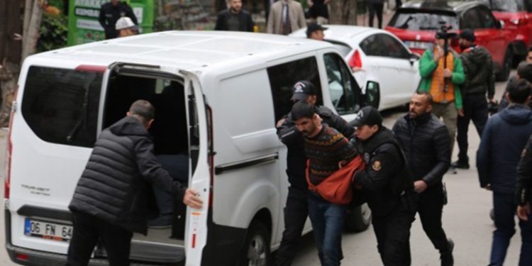 HDP’nin önünde gözaltına alınanlardan 6'sı serbest bırakıldı