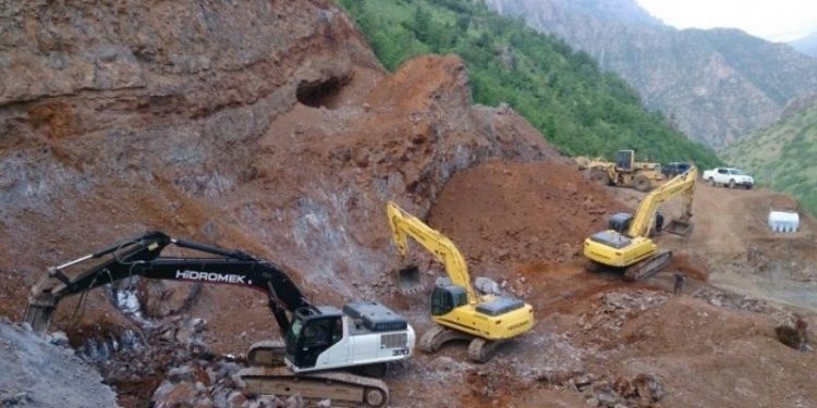 Hakkari'de maden ocağına karşı çıkan köylüler darbedildi: 2 ağır yaralı