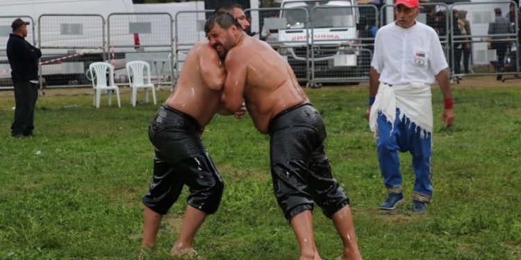 Havza Kırkpınar Yağlı Güreşleri'nde başpehlivan Recep Kara