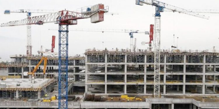 Hazine bakan yardımcısından müteahhitlere: Bütçede para yok, bir de sizi düşünemeyiz