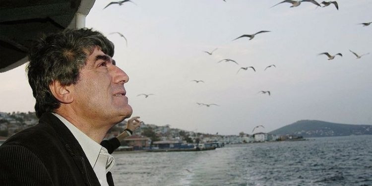 Hrant Dink'in şiirini oğlu besteleyip seslendirdi