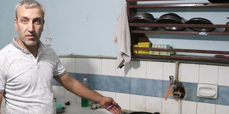 Hırsız 'ihtiyacım olanı aldım' notu bırakarak, kıymalı yumurta yapıp, duş almış!