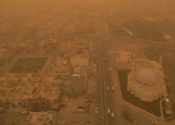 Irak'ta kum fırtınası: Ülke genelinde resmi tatil ilan edildi