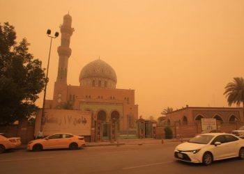 Irak’ta etkili olan kum fırtınası nedeniyle 400’den fazla kişi hastaneye kaldırıldı